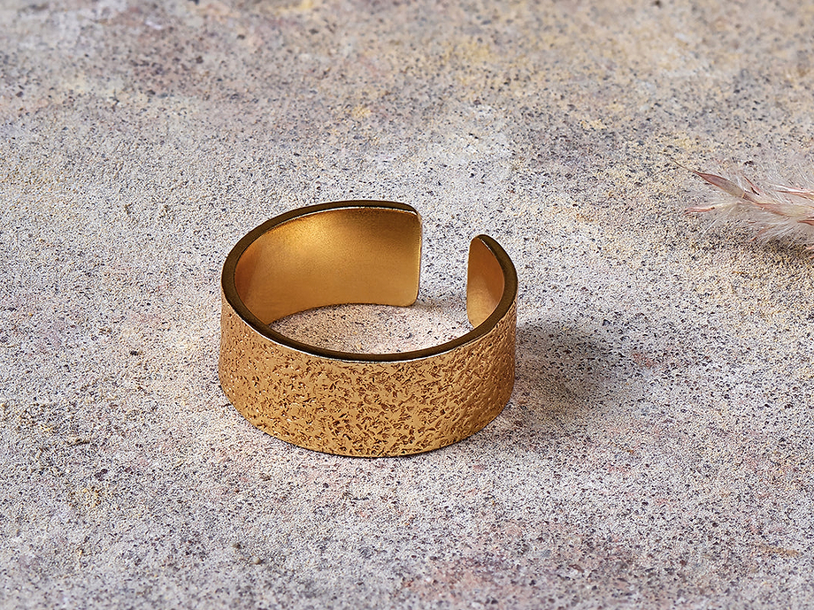 Aavani Ring - Gold