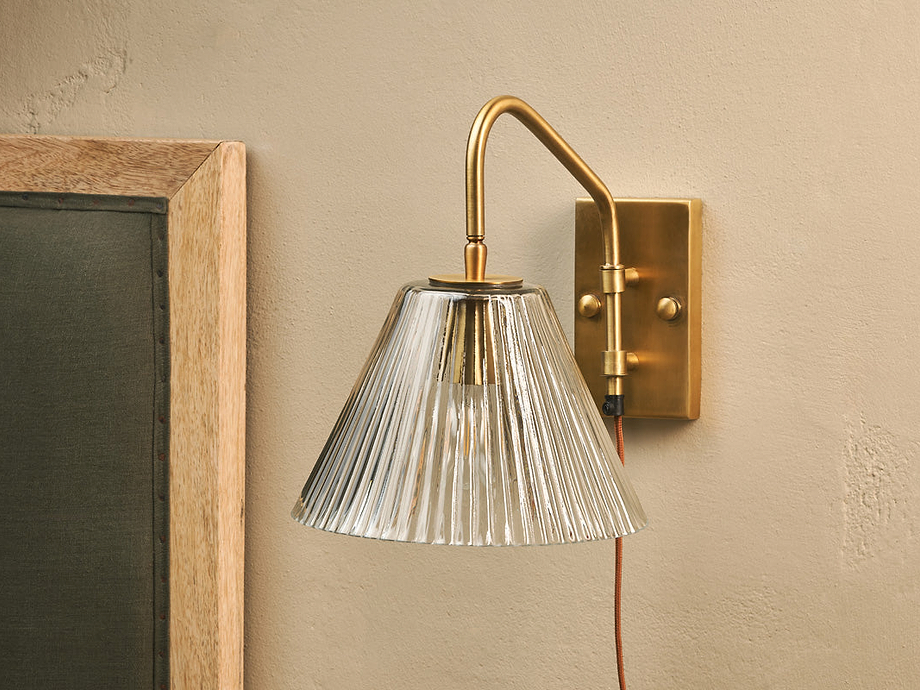 Akoli Glass Wall Lamp - Clear & Antique Brass