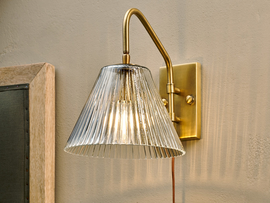 Akoli Glass Wall Lamp - Clear & Antique Brass