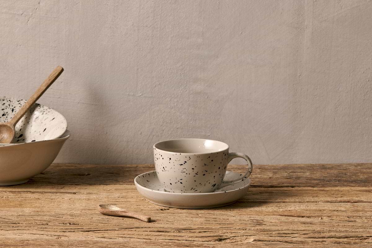 Ama-Cup-Saucer-Splatter-
