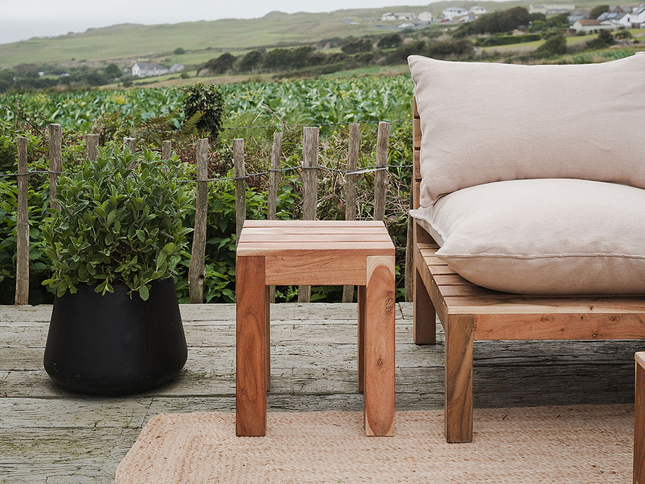 Anbarasi Acacia Side Table - Natural