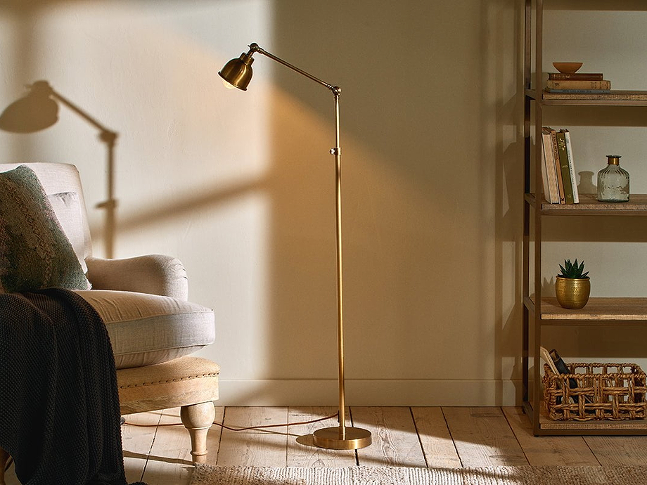 Chapda Task Floor Lamp