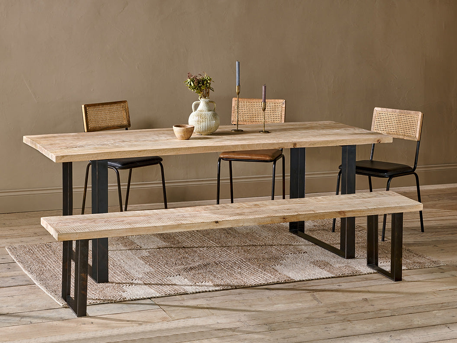 Fia Dining Table