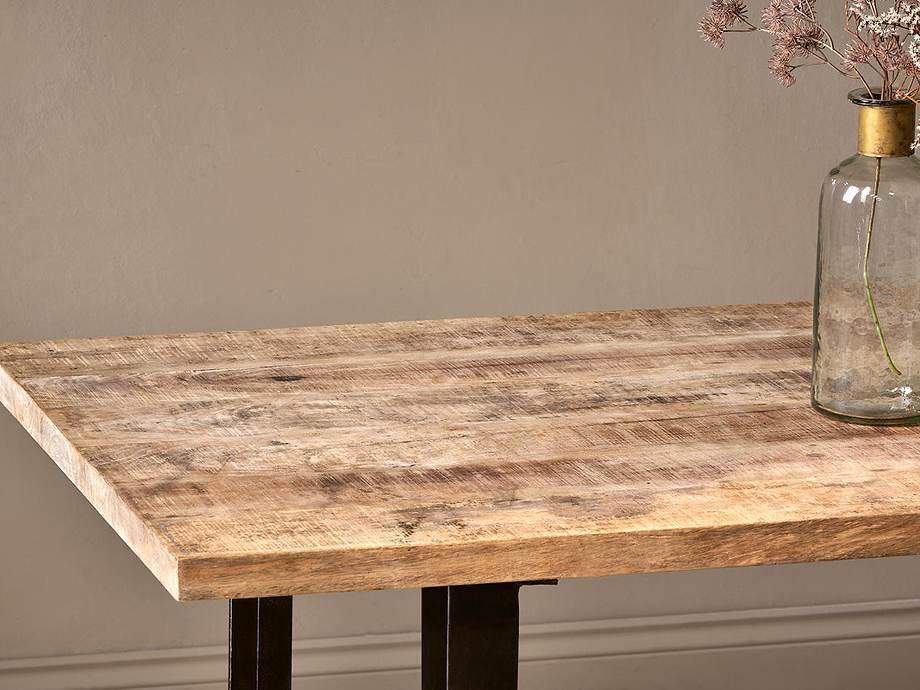 Fia Dining Table
