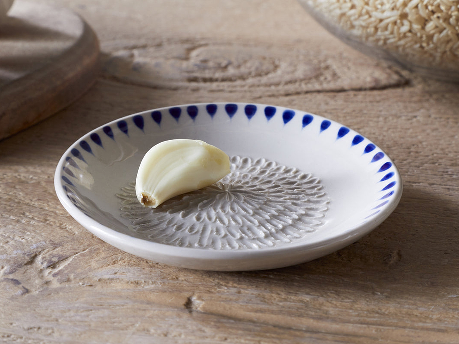 Indigo Drop Garlic Grater - Cream & Indigo