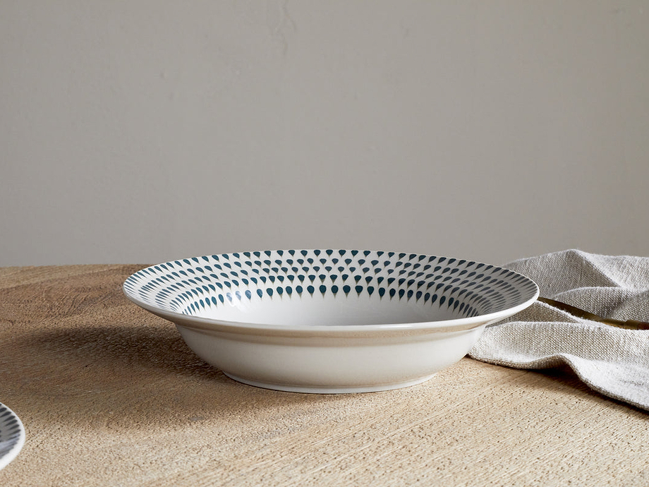 Juniper Drop Pasta Bowl - Cream & Juniper