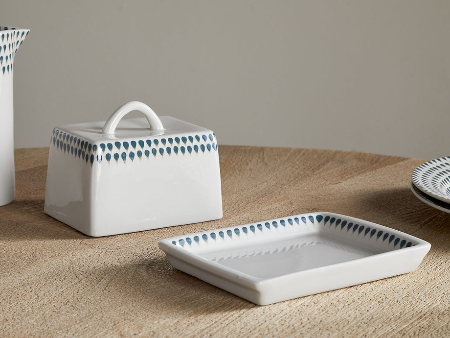 Juniper Drop Butter Dish - Cream & Juniper