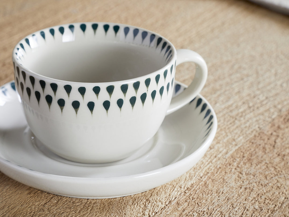 Juniper Drop Cup & Saucer - Cream & Juniper