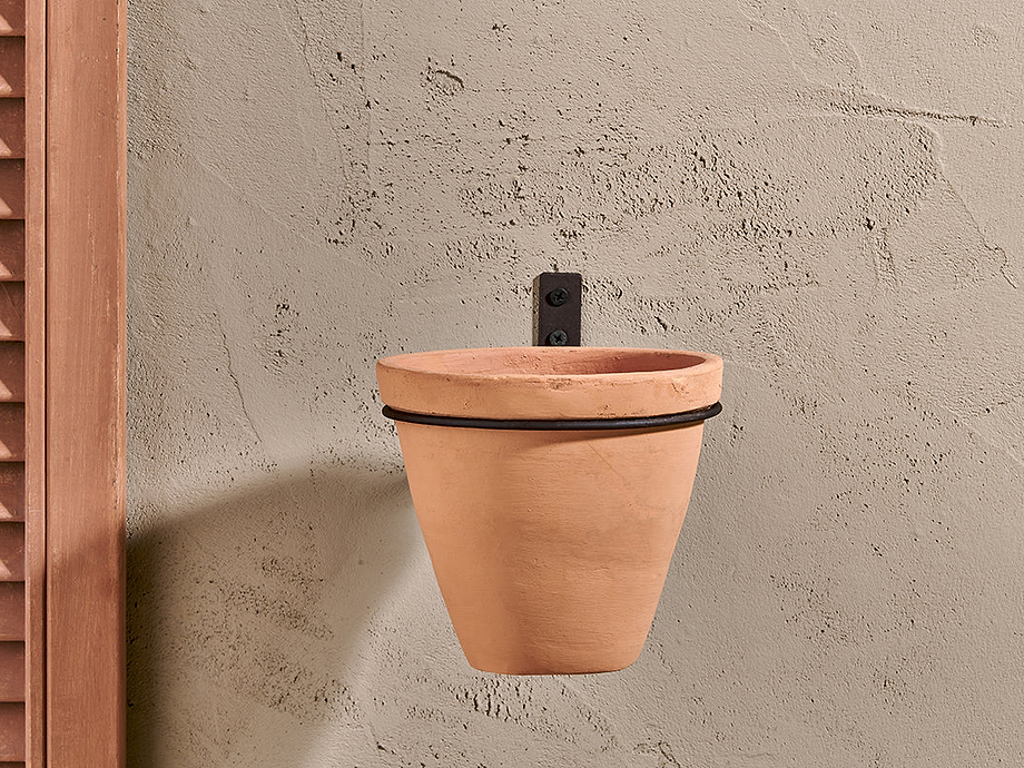 Jara Single Wall Hung Planter