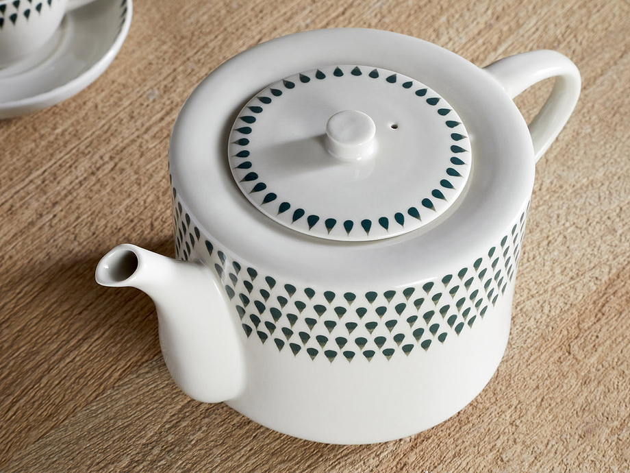 Juniper Drop 4 Person Teapot - Cream & Juniper