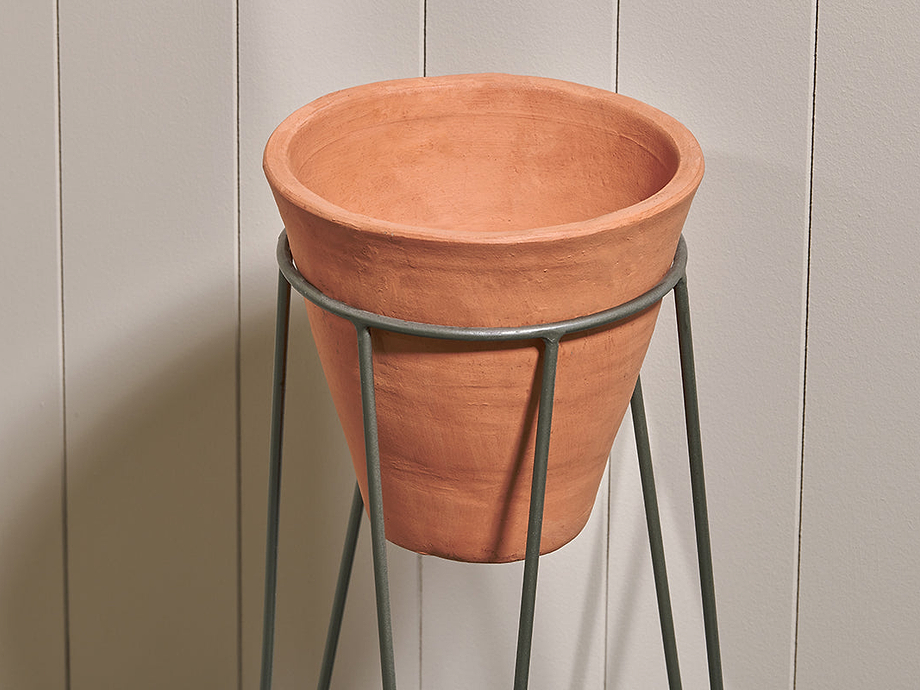 Jara Terracotta Planter With Stand