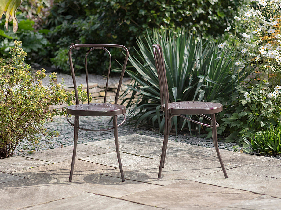 Jeavika Iron Outdoor Bistro Chair  - Black