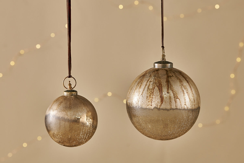 Konara Giant Bauble - Gold Crackle