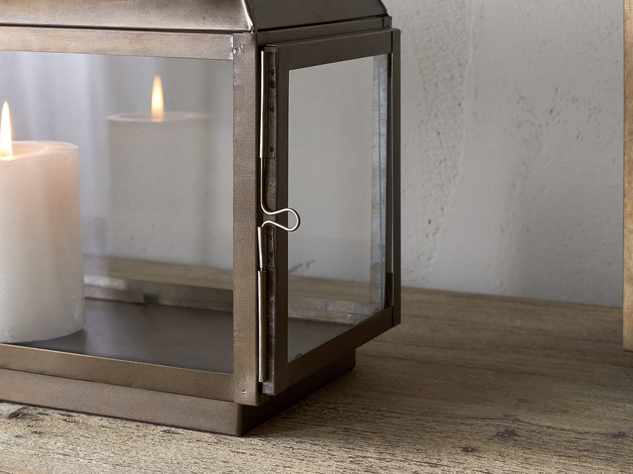 Kiwanda Wide Lantern - Antique Brass