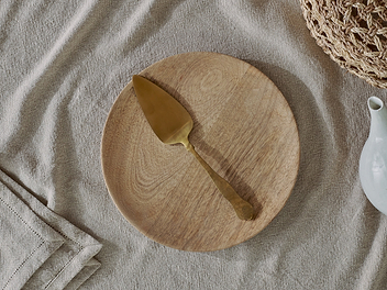 Nkuku Sirkali Brushed Gold Cake Slice