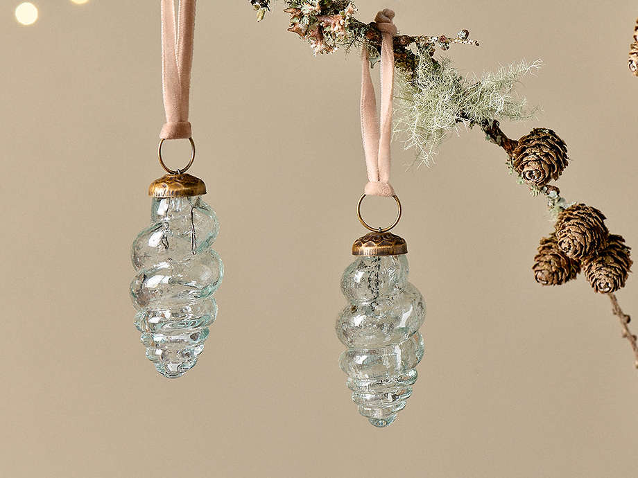 Khol Shell Baubles - Clear Antique - (Set of 4)