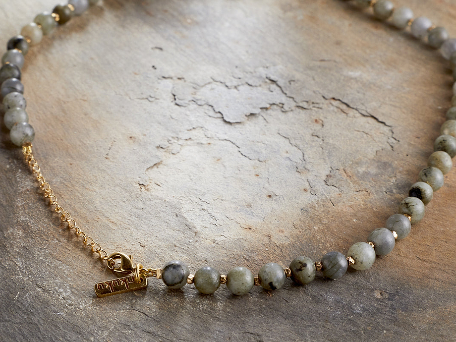 Marai Necklace - Labradorite