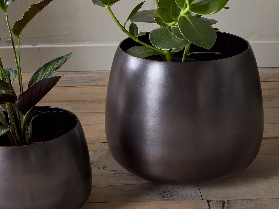 Maliki Plant Pot - Aged Bronze