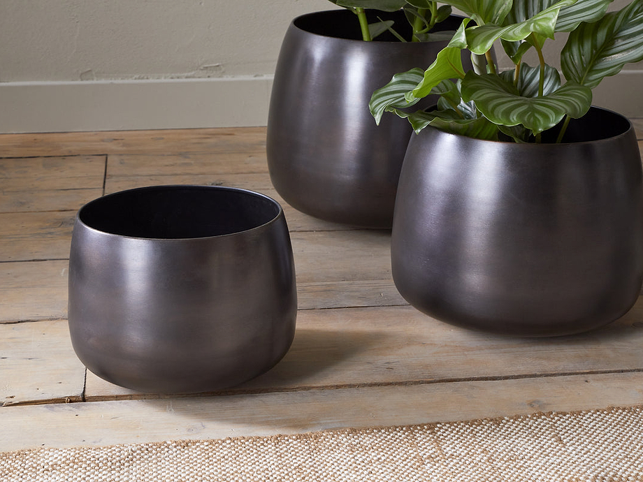 Maliki Plant Pot - Aged Bronze