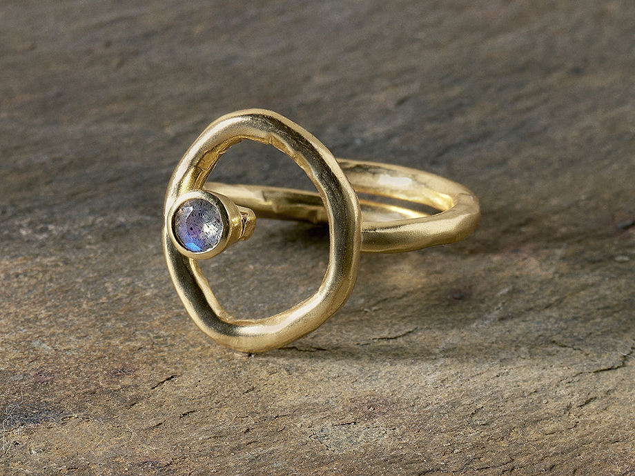 Mari Labradorite Ring - Gold