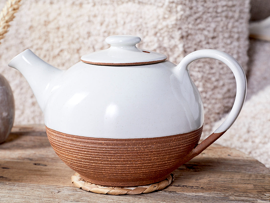 Mali Ribbed Teapot - White