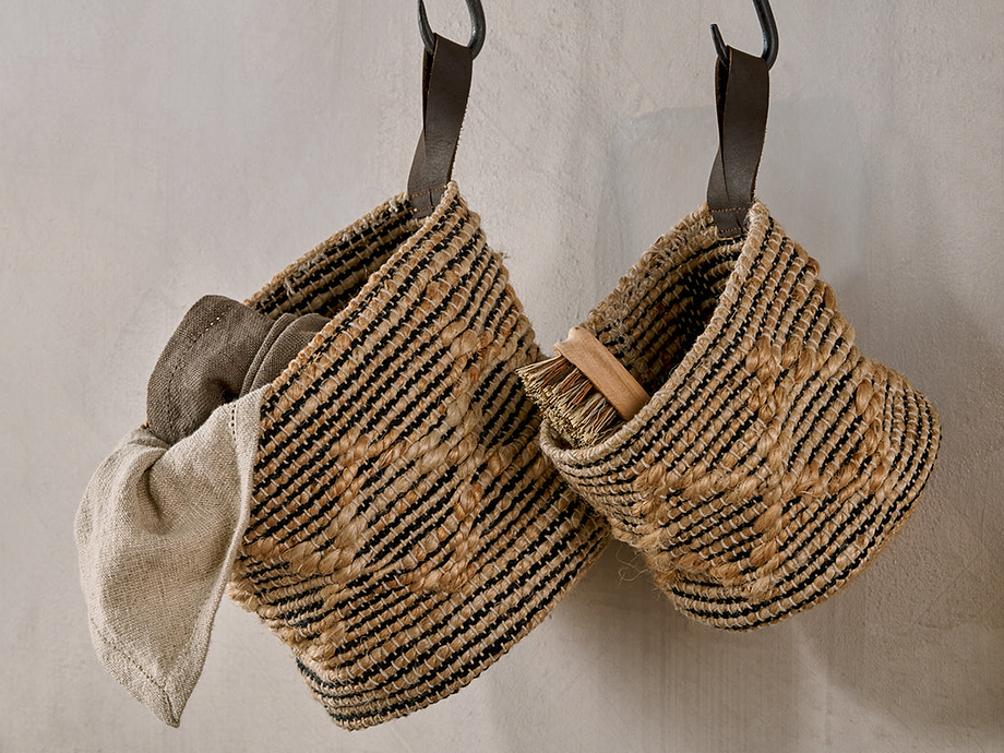 Mannu Cotton & Hemp Wall Hung Basket - Natural & Black