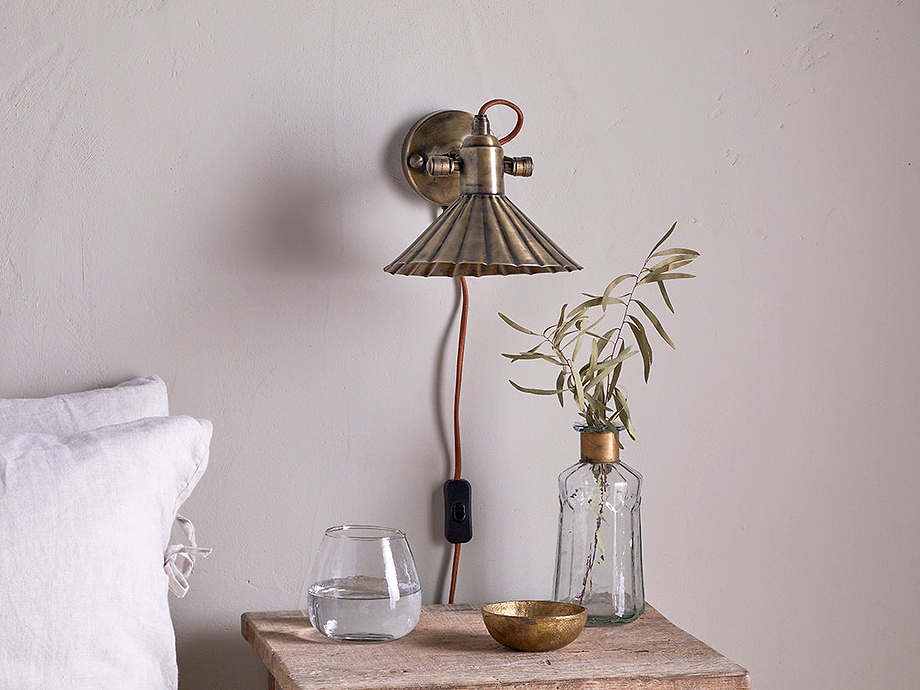 Moti Wall Lamp - Antique Brass