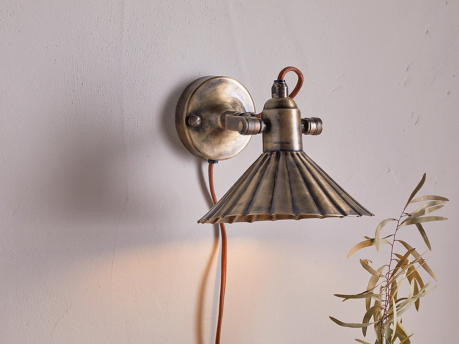 Moti Wall Lamp - Antique Brass