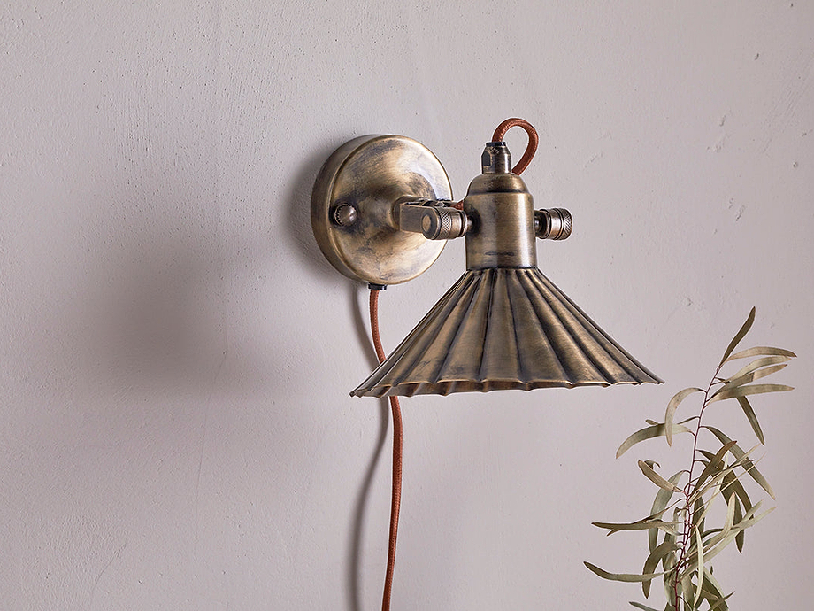 Moti Wall Lamp - Antique Brass