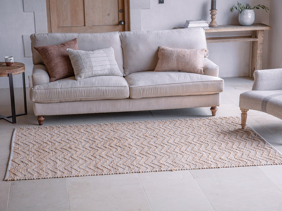 Nabami Chevron Jute Rug - Natural