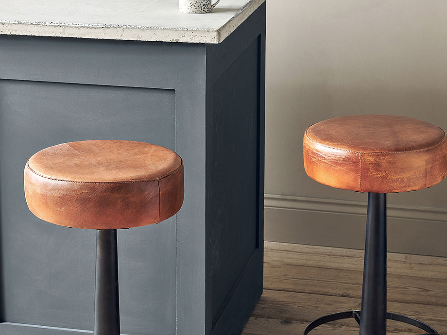 Narwana Leather Round Stool - Aged Tan