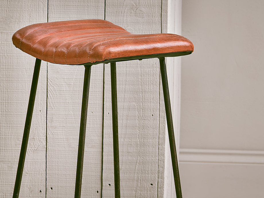 Narwana Ribbed Leather Stool - Aged Tan - Large