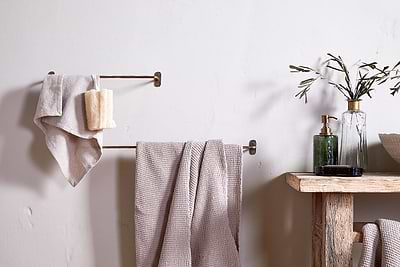 Olani Bathroom Hanging Rail - Antique Brass-nkuku