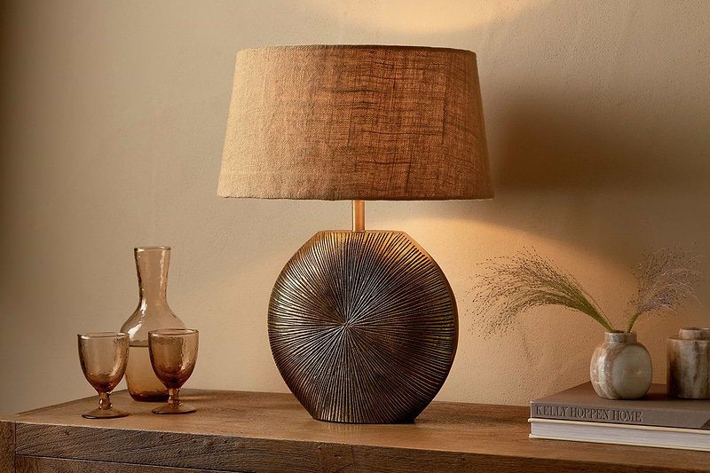 Ramvas Etched Table Lamp - Antique Brass-nkuku