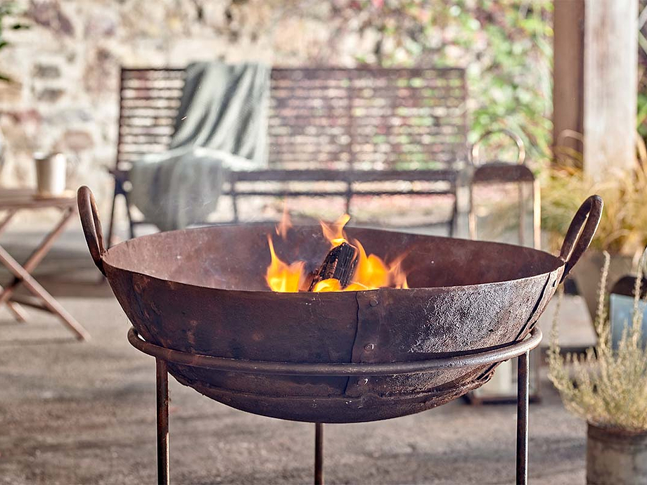 Reclaimed Iron Kadai With Grill - Small