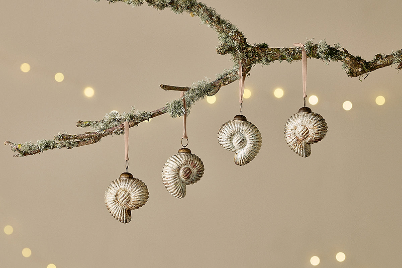 Sachin Shell Baubles - Rustic Gold - (Set of 4)-nkuku