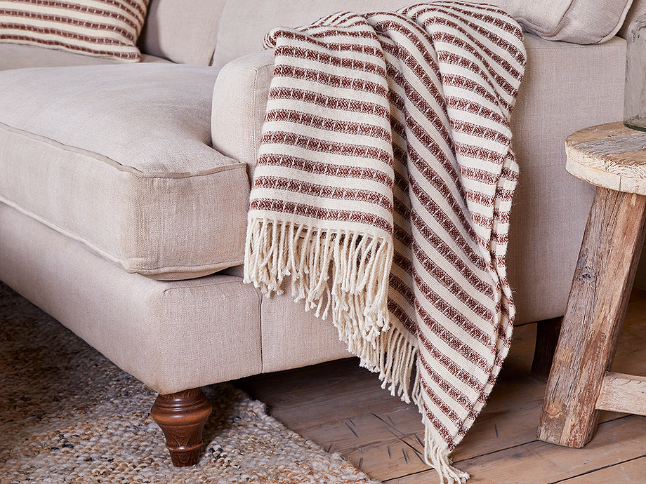 Sanval Wool Throw - Burgandy