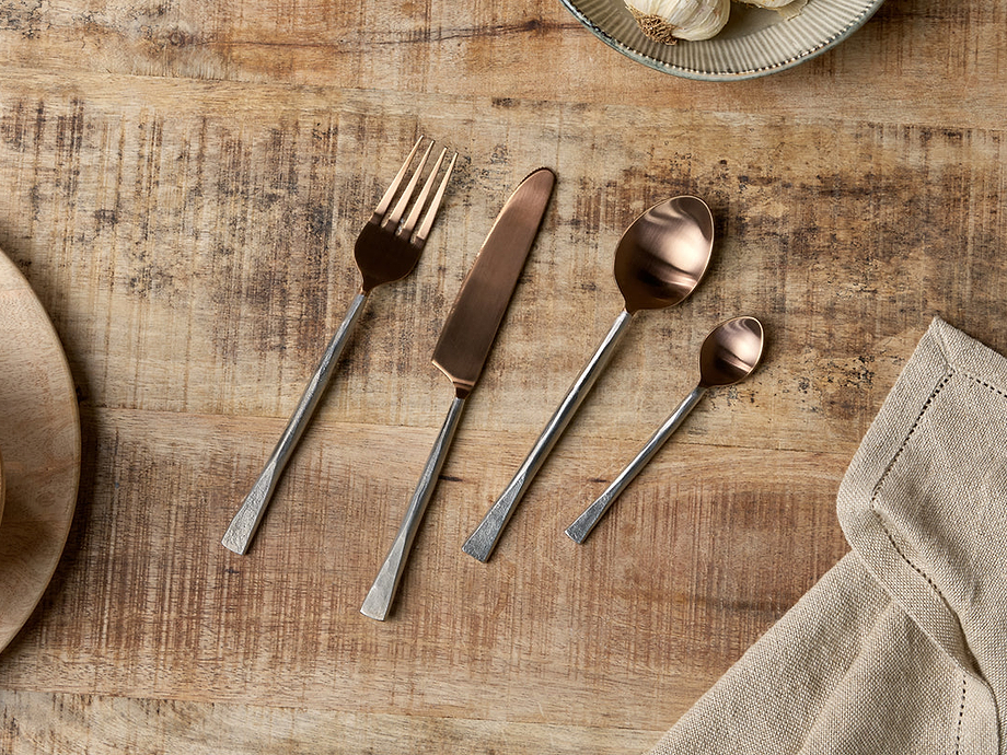 Usa Cutlery Set - Rose Gold (Set of 16)