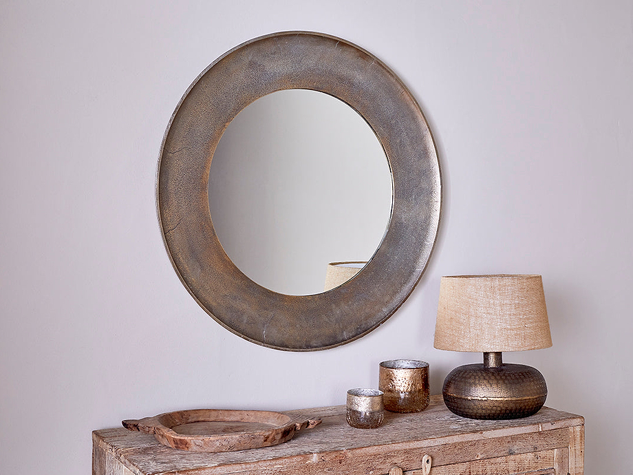 Yakira Mirror