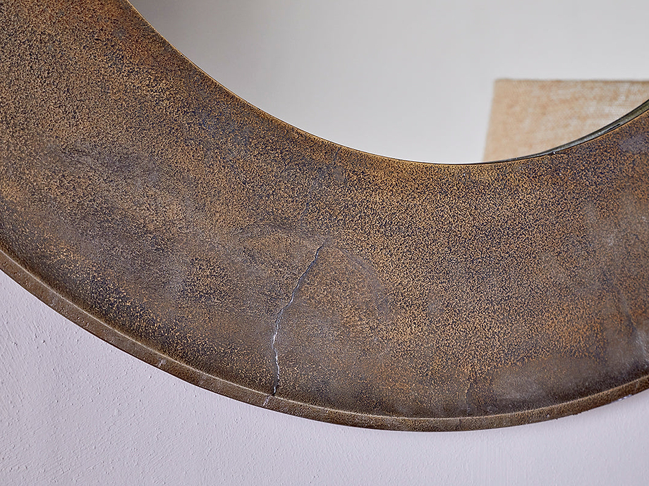 Yakira Mirror