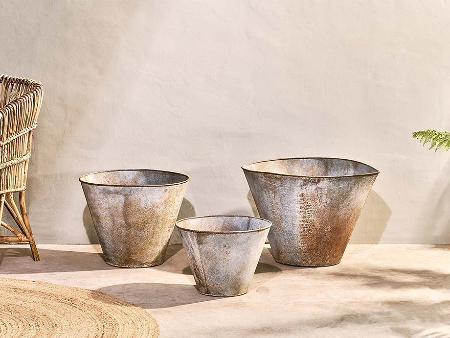 Abari Tapered Planter