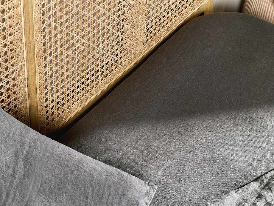 Adya Linen Fitted Sheet - Charcoal