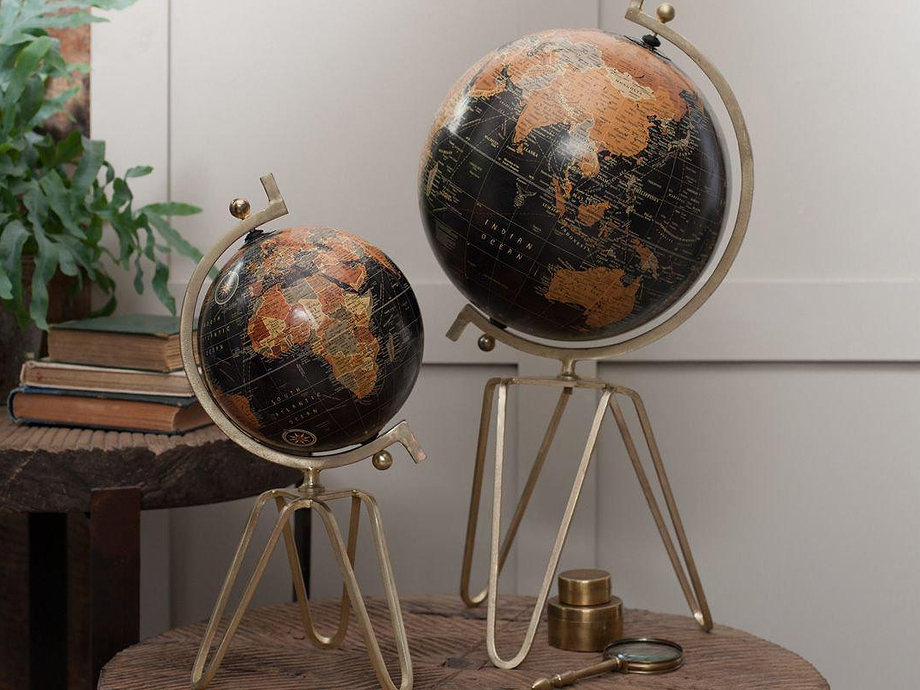 Ebu Decorative Globe