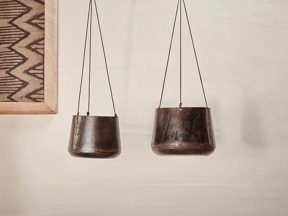 Endo Reclaimed Iron Hanging Planter