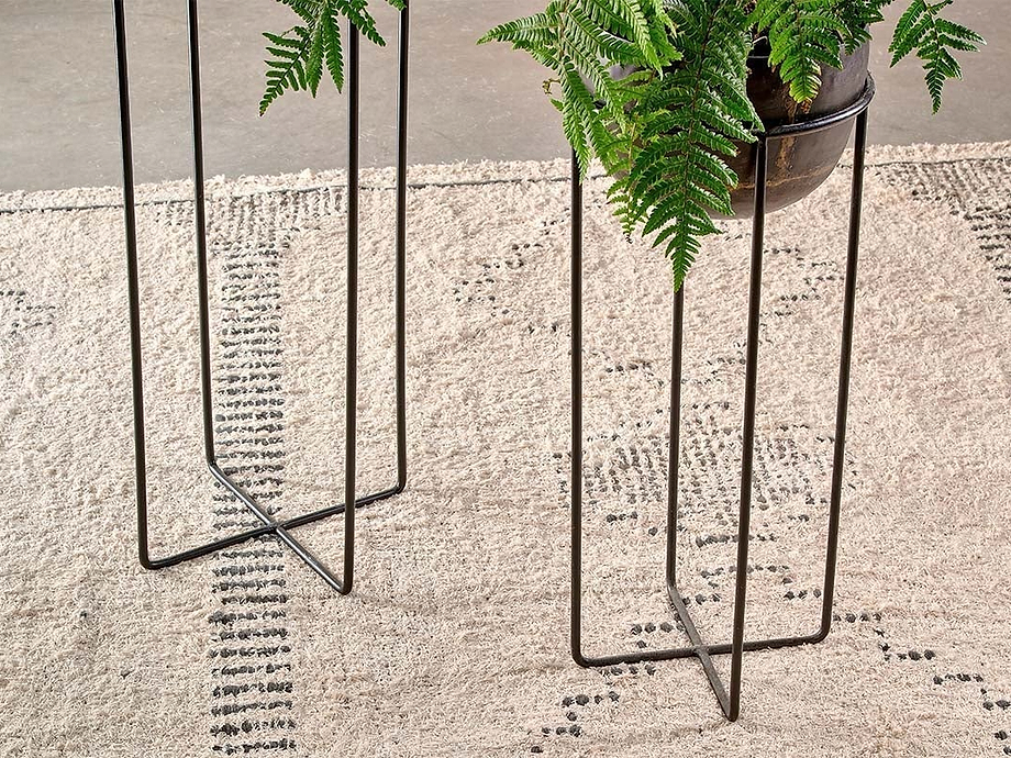 Endo Reclaimed Iron Planter Stand