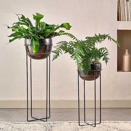 Endo Reclaimed Iron Planter Stand-nkuku