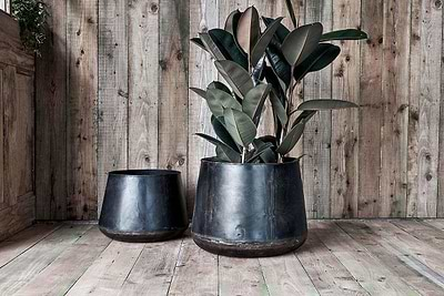 Endo Reclaimed Iron Planter-nkuku