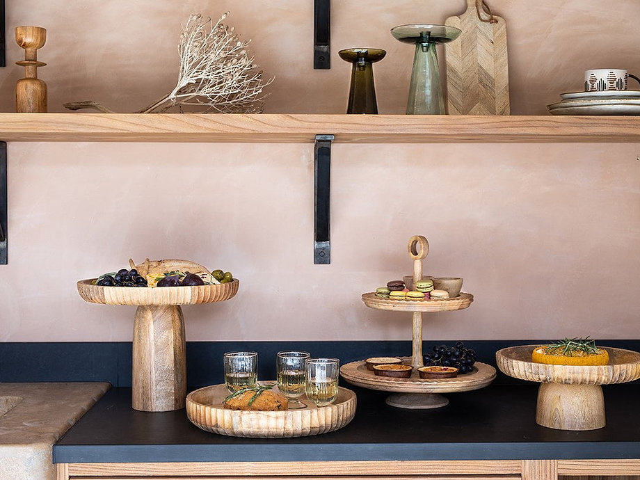 Gavivi Mango Wood Stand
