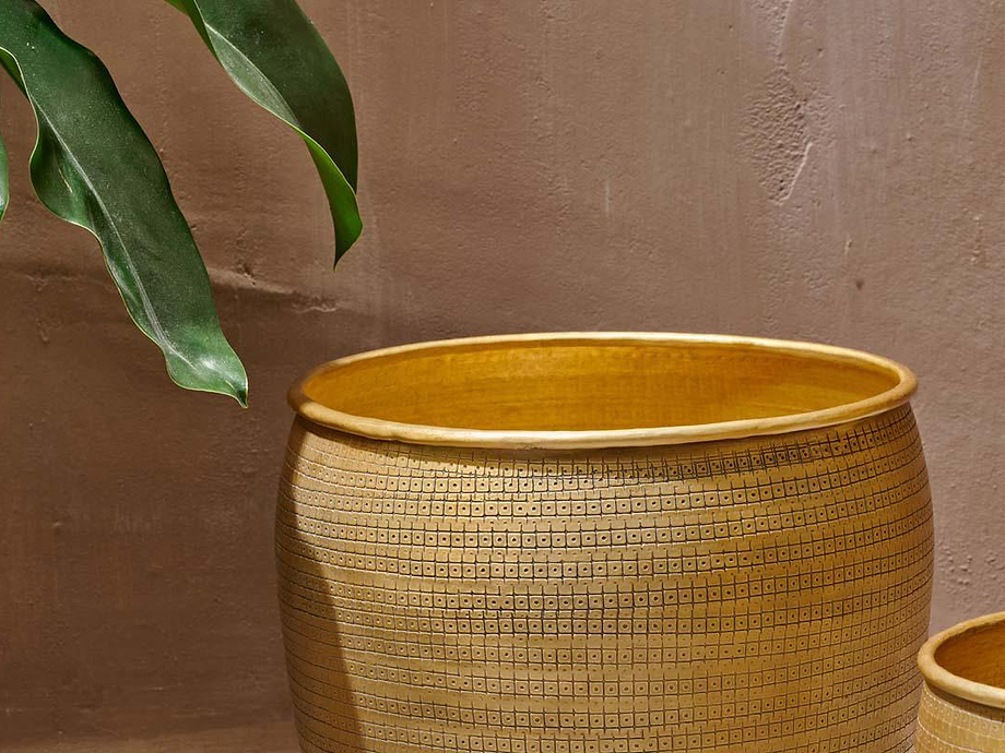 Tembesi Etched Planter - Antique Brass