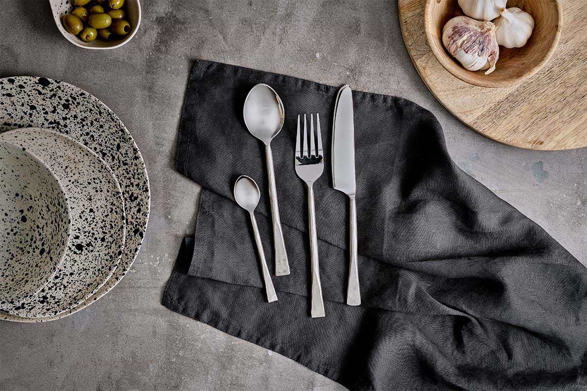 Usa Cutlery Set Brushed Silver (Set of 16)